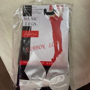 Fine Thigh Hi hose, black with white bow   W238